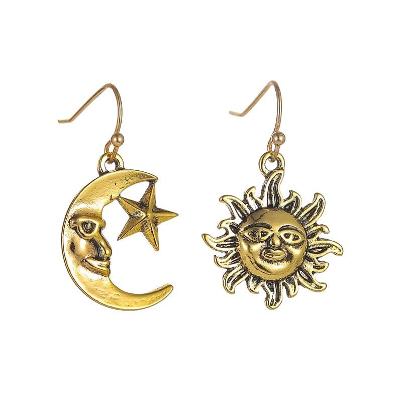 Travel Accessories Dropshipping - Retro Asymmetric Sun Moon Star Earrings: