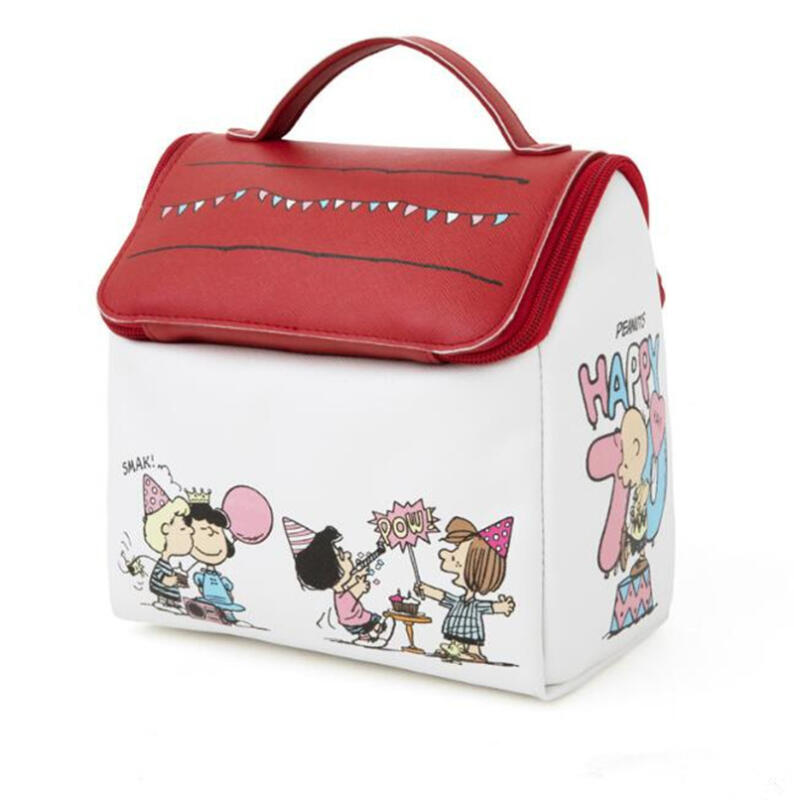Snoopy Doghouse Shape Handheld - Travel Accessories Japan 评论和价格