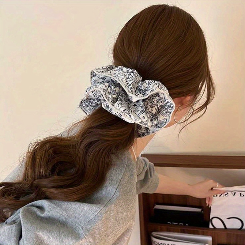 Elegant Black and White Fabric - Travel Accessories For Elderly 评论和价格