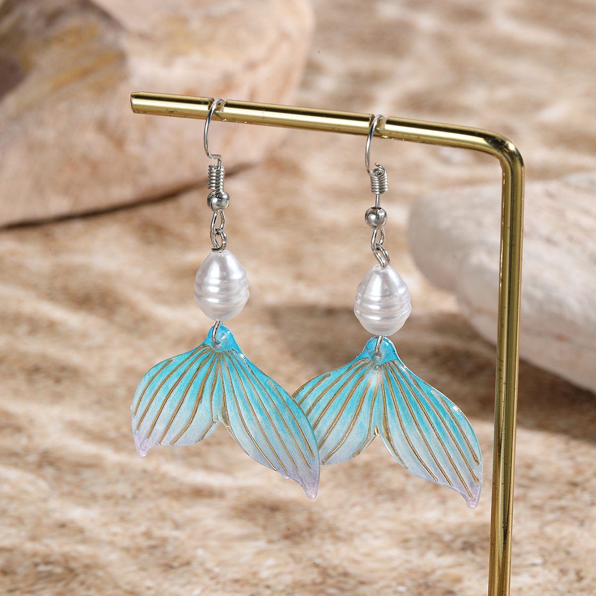 Pair of Fashion Women Earrings - Travel Accessories Dropshipping 评论和价格